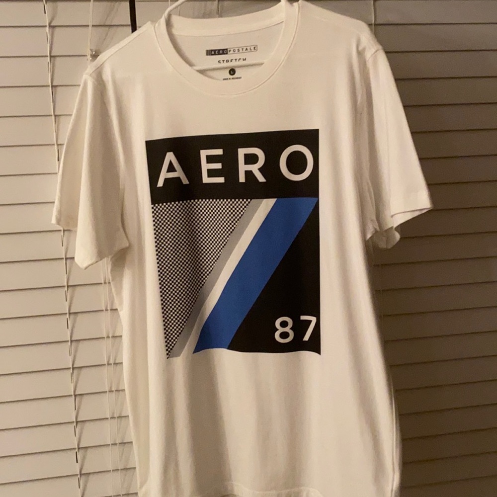 Aeropostale tshirt . NEVER WORN!!